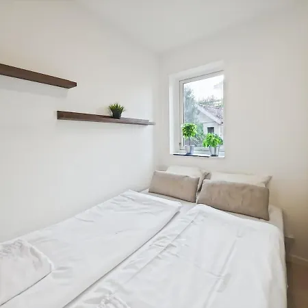 Modern 3br Near Centre Free Parking Apartment